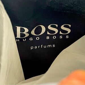Hugo Boss travel/weekender bag.
